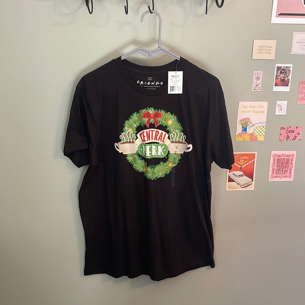central perk, friends tshirt, large